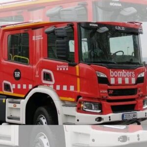 Incendio en una iglesia de Les Corts: desalojan la parroquia de Santa Tecla en Barcelona